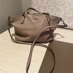 Coach Small Kelsey Satchel Pebbled Leather Shoulder Bag in Taupe/Grey